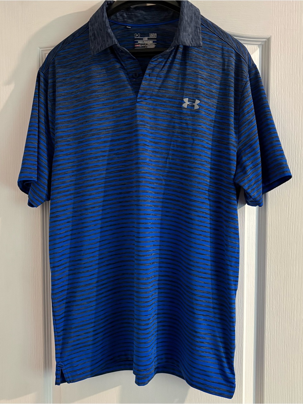 Under Armour Men’s Blue and Black Striped Polo Loose Fit Heat Gear